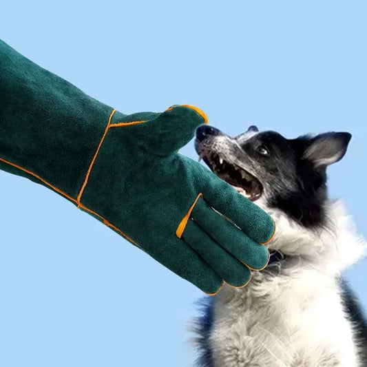 Bite resistant animal gloves